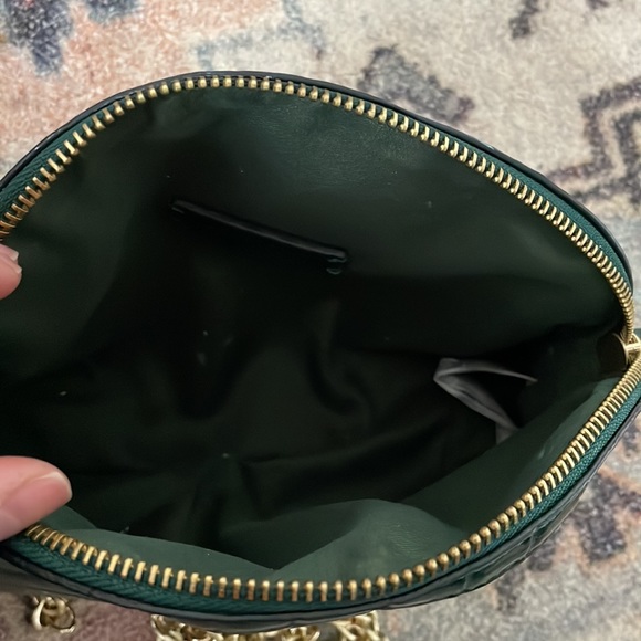 Green crossover bag/ shoulder bag mini crocodile faux leather. Gold chain - Picture 2 of 6